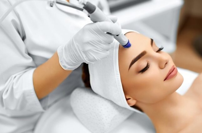 Facial Therapies For Glowing And Youthful Skin
